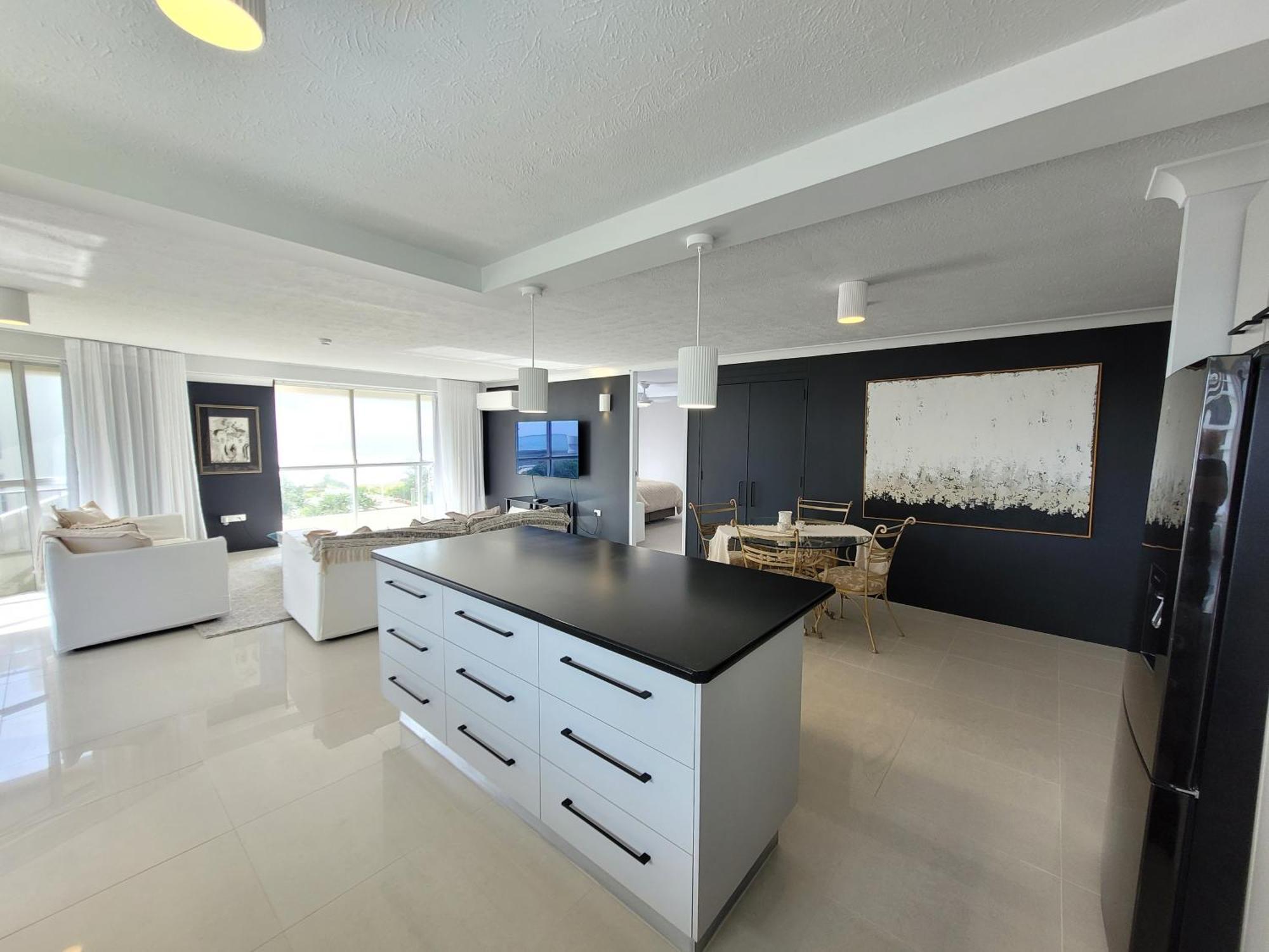 Surfers Aparthotel