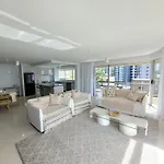 Surfers Chalet