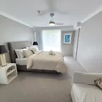 Surfers Chalet