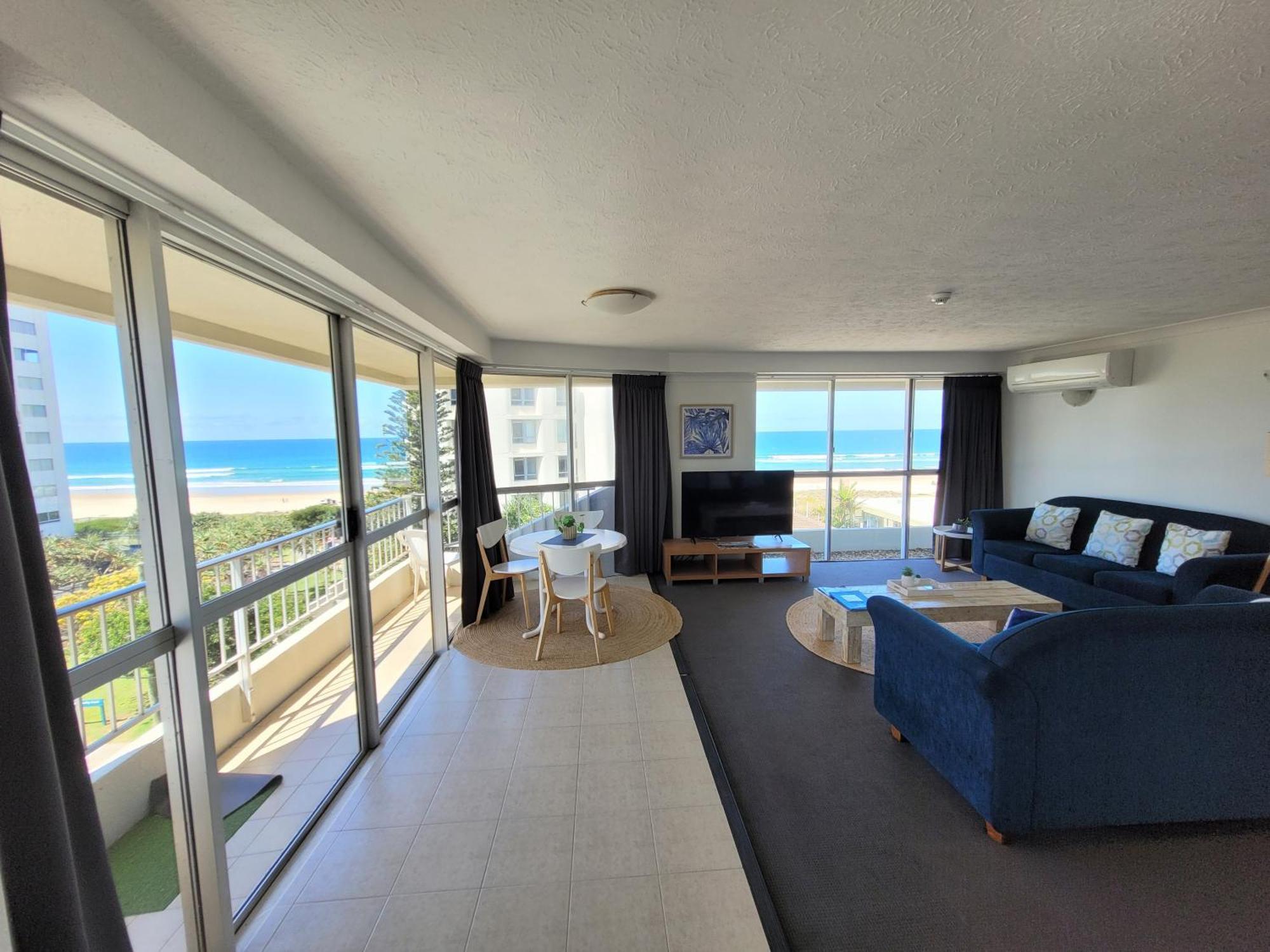 Surfers Aparthotel