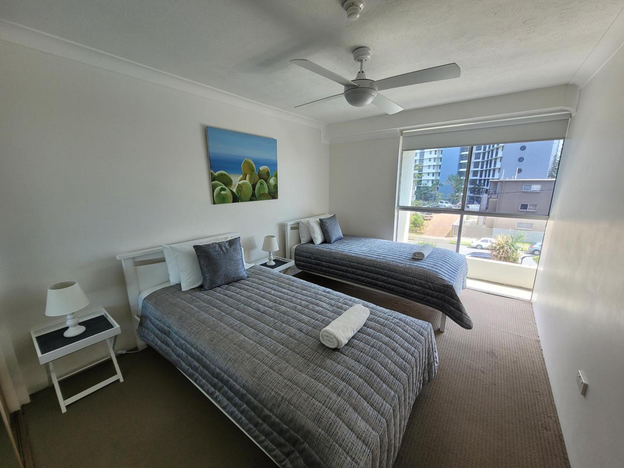 Aparthotel Surfers 4*