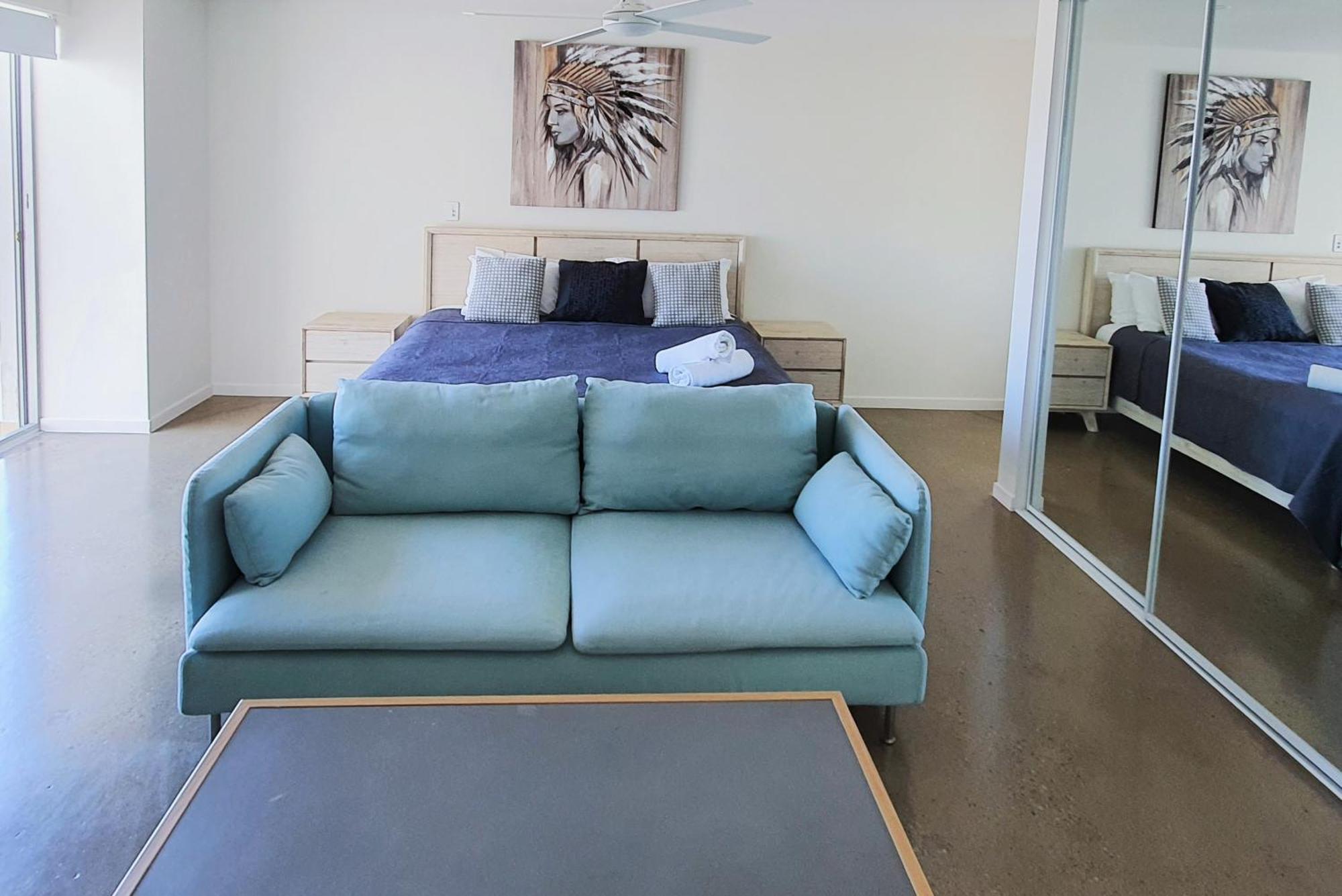 Aparthotel Surfers 4*